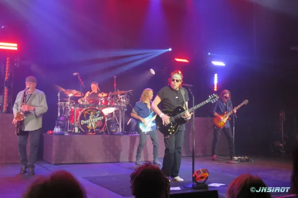 02_george-thorogood