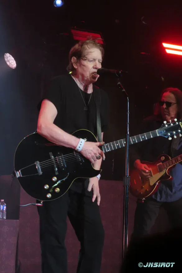 04_george-thorogood