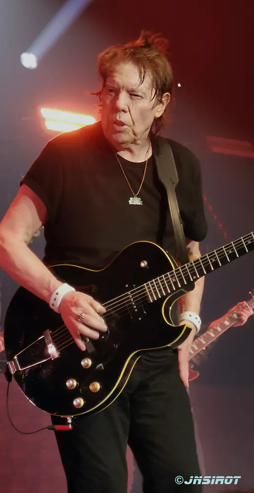 09_george-thorogood
